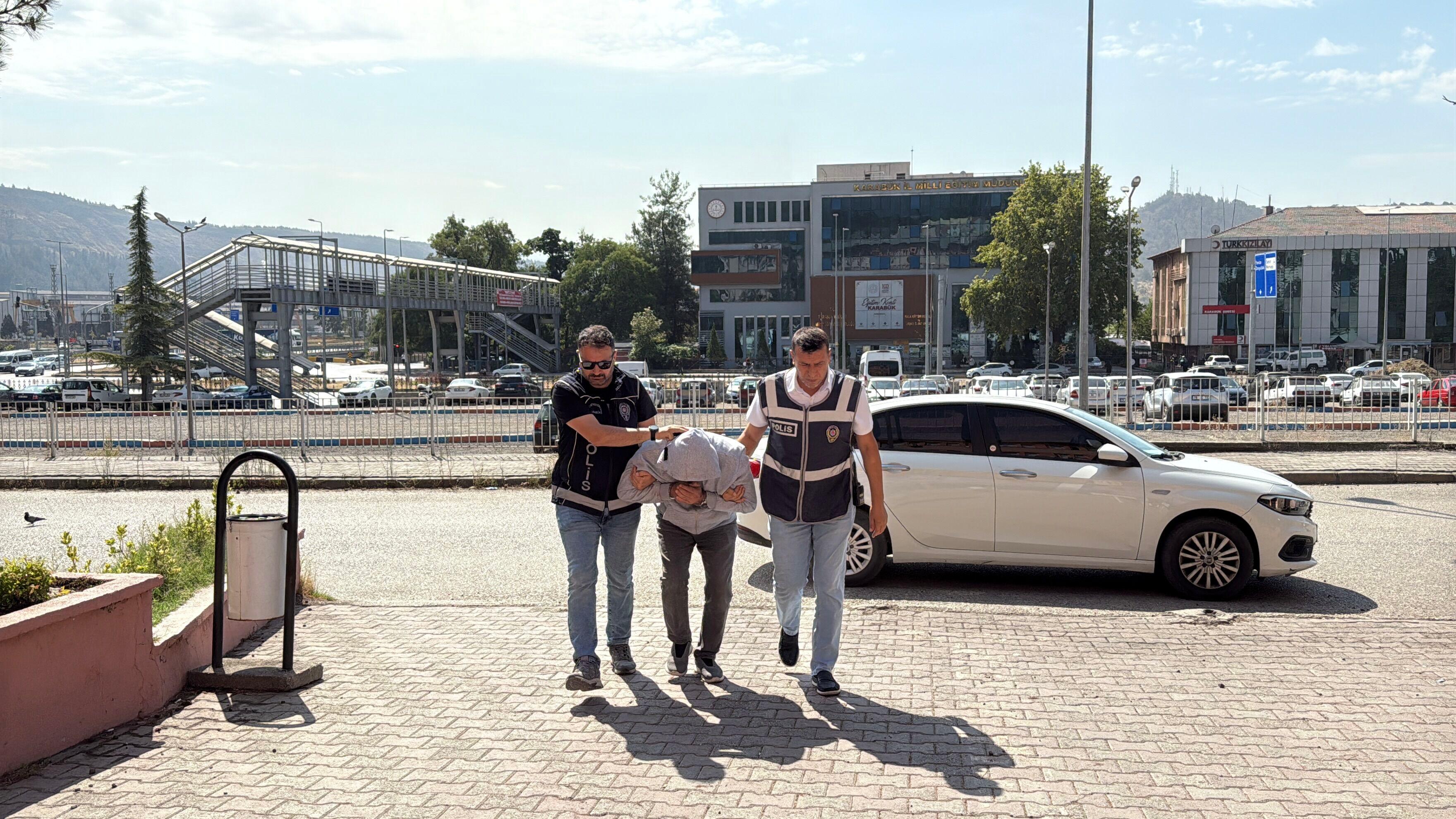 Boncuk Atan Oyuncak Tabancayla Kuyumcu Soymaya Çalışan Şüpheli Tutuklandı