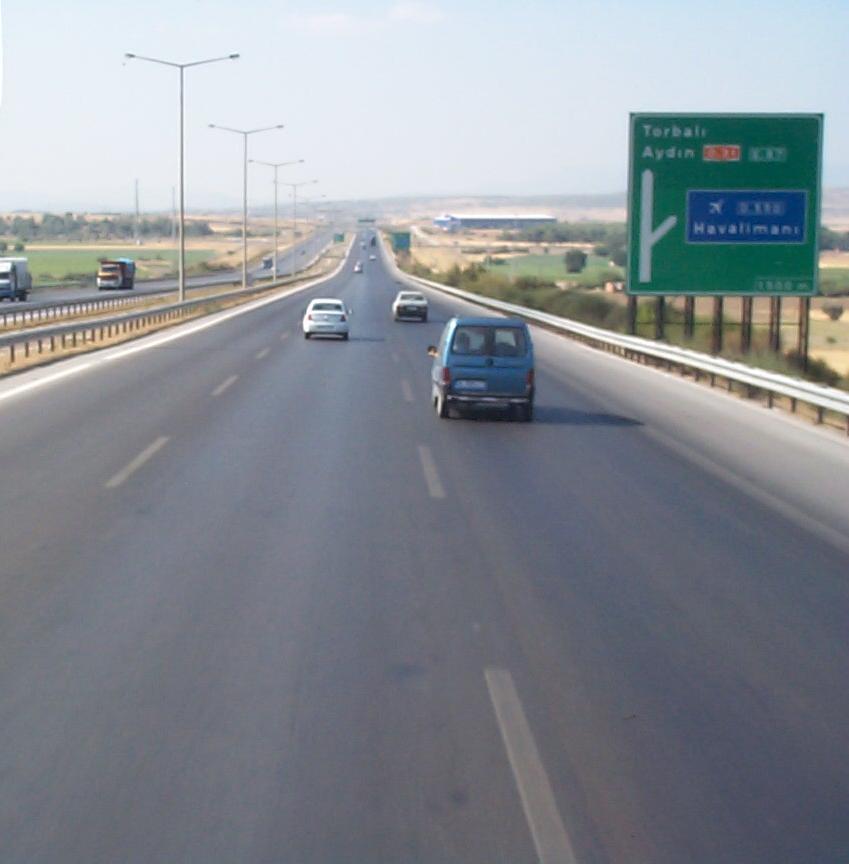 Aydın-Denizli Otoyolu'nda tır kazası: 3 kişi hayatını kaybetti