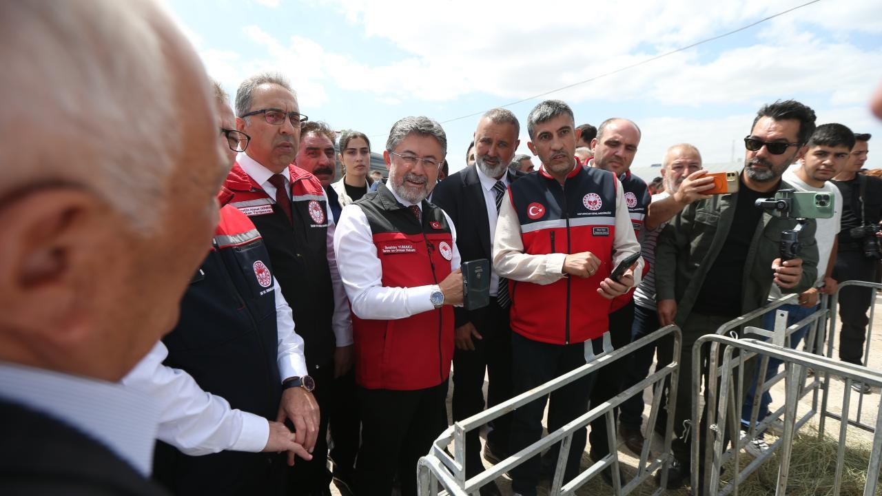 Bakan Yumaklı: Her hayvanın dijital kimliği olacak