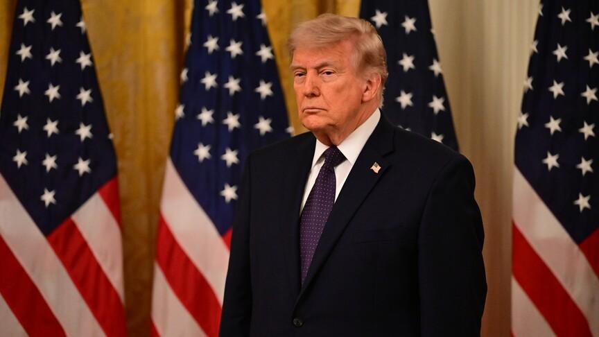 Trump, CNN ve iki medya kuruluşunu Beyaz Saray'dan yasakladı