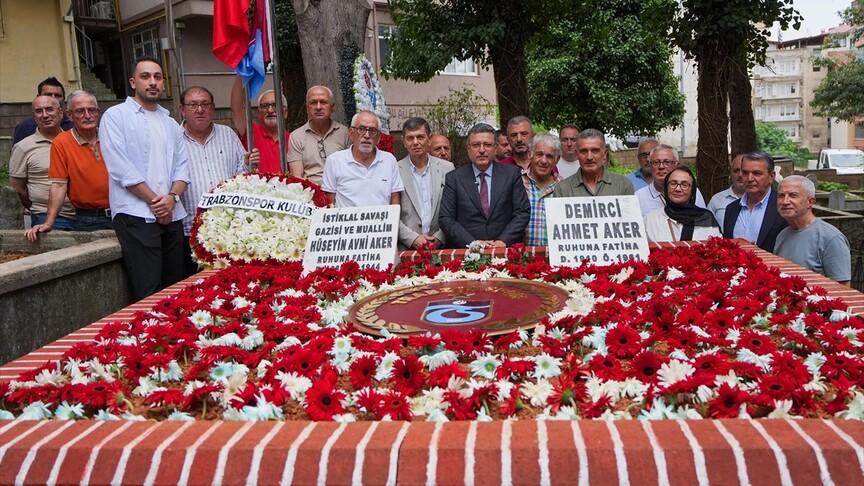 Hüseyin Avni Aker vefatının 82. yılında anıldı