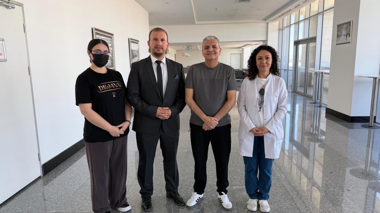 Müzisyen akciğer nakliyle sesine kavuştu
