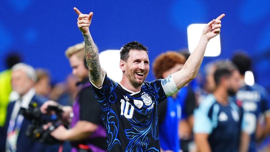 Messi 48. kupasını kazandı, rekorunu tazeledi