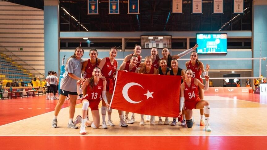 Kadın Milli Voleybol Takımı Cezayir'i 3-0 yendi