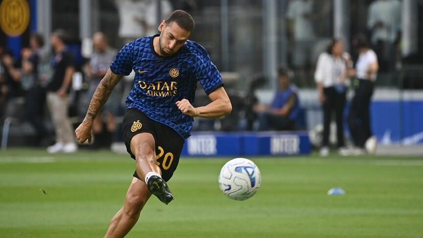 Hakan Çalhanoğlu gol attı, Inter sezona galibiyetle başladı