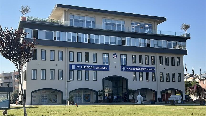 Kuşadası Belediyesi rüşvet soruşturmasında 15 kişi gözaltında
