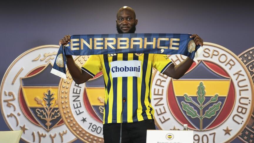 Fenerbahçe, Lukaku için imza töreni düzenledi
