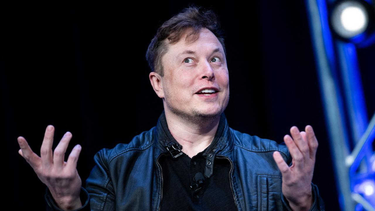 Musk: Tesla-SpaceX birleşmesi iyi fikir ama kesin değil