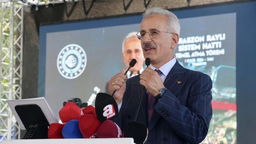 Bakan Uraloğlu: Trabzon Raylı Sistem trafiğe nefes aldıracak