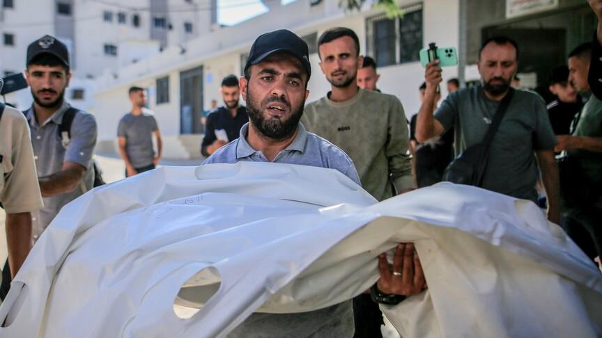 Gazze'de İsrail askerlerinin vurduğu 13 yaşındaki kız çocuğu öldü