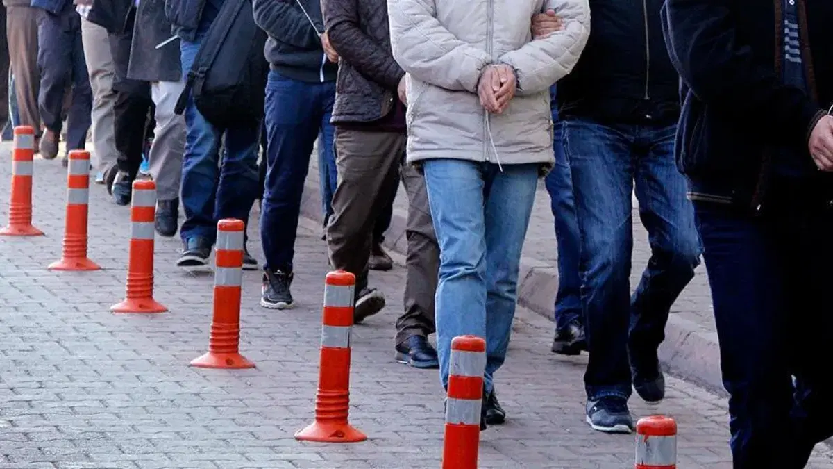 İstanbul merkezli 4 ilde 'yeni nesil çete' operasyonu: 5 gözaltı