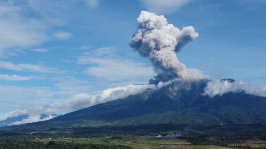 Endonezya'da Merapi Yanardağı'nda volkanik hareketlilik