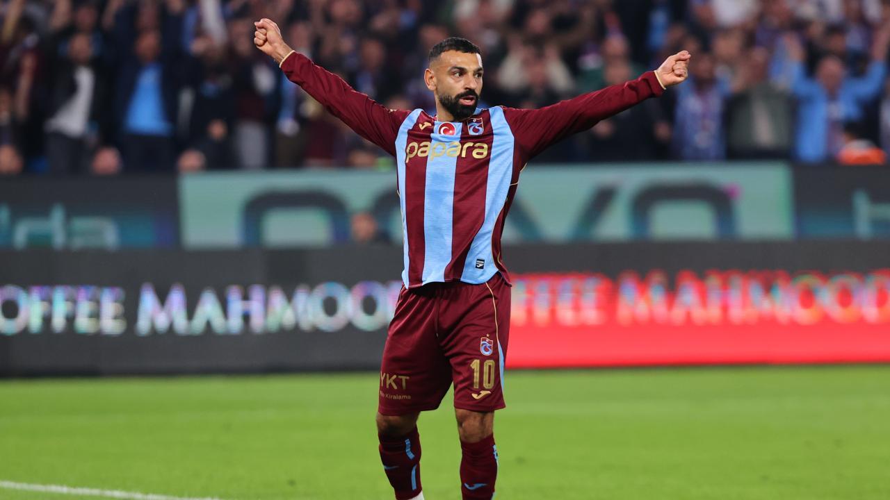 Trabzonspor derbide Beşiktaş'ı 2-0 geçti