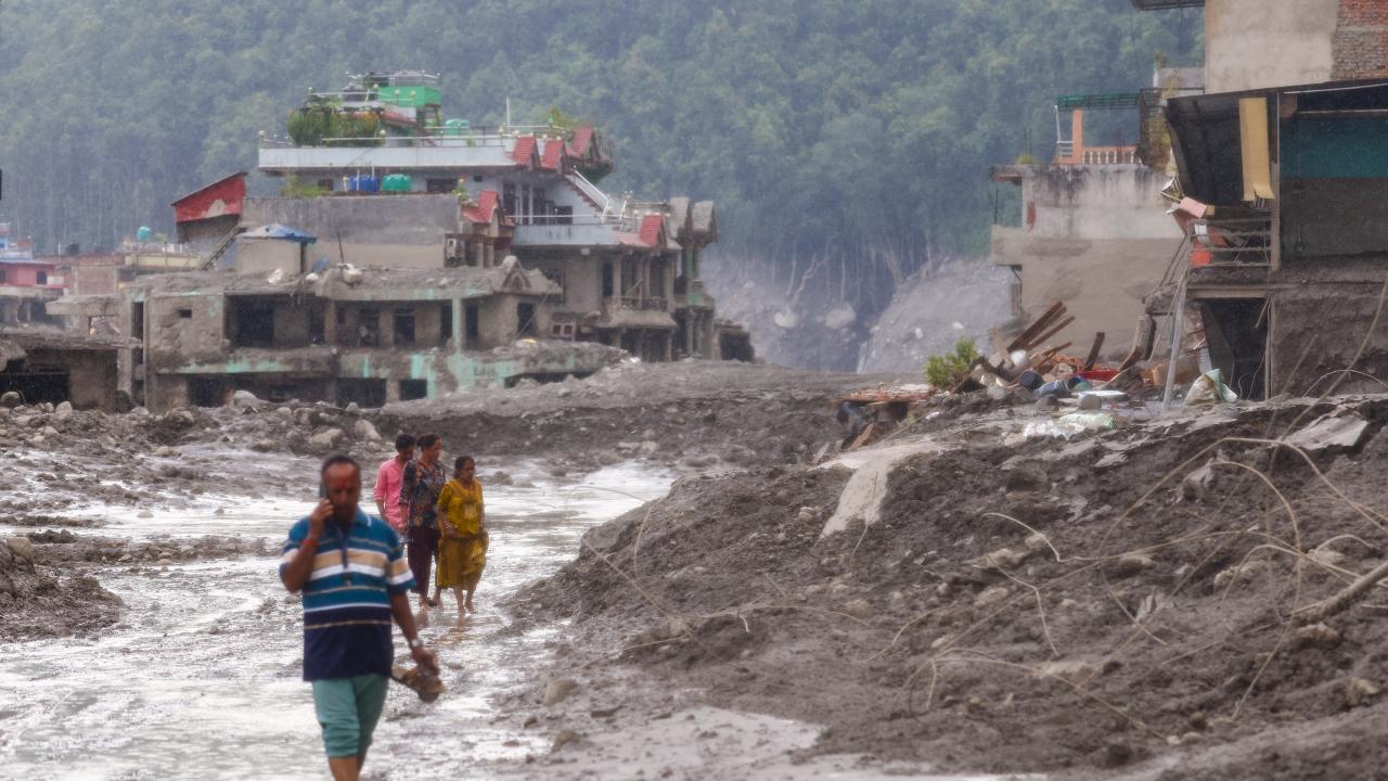 Nepal'deki selde ölü sayısı 794'e yükseldi