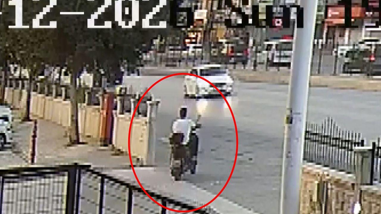 Refakatçi gibi gittiği hastanenin otoparkından motosiklet çaldı