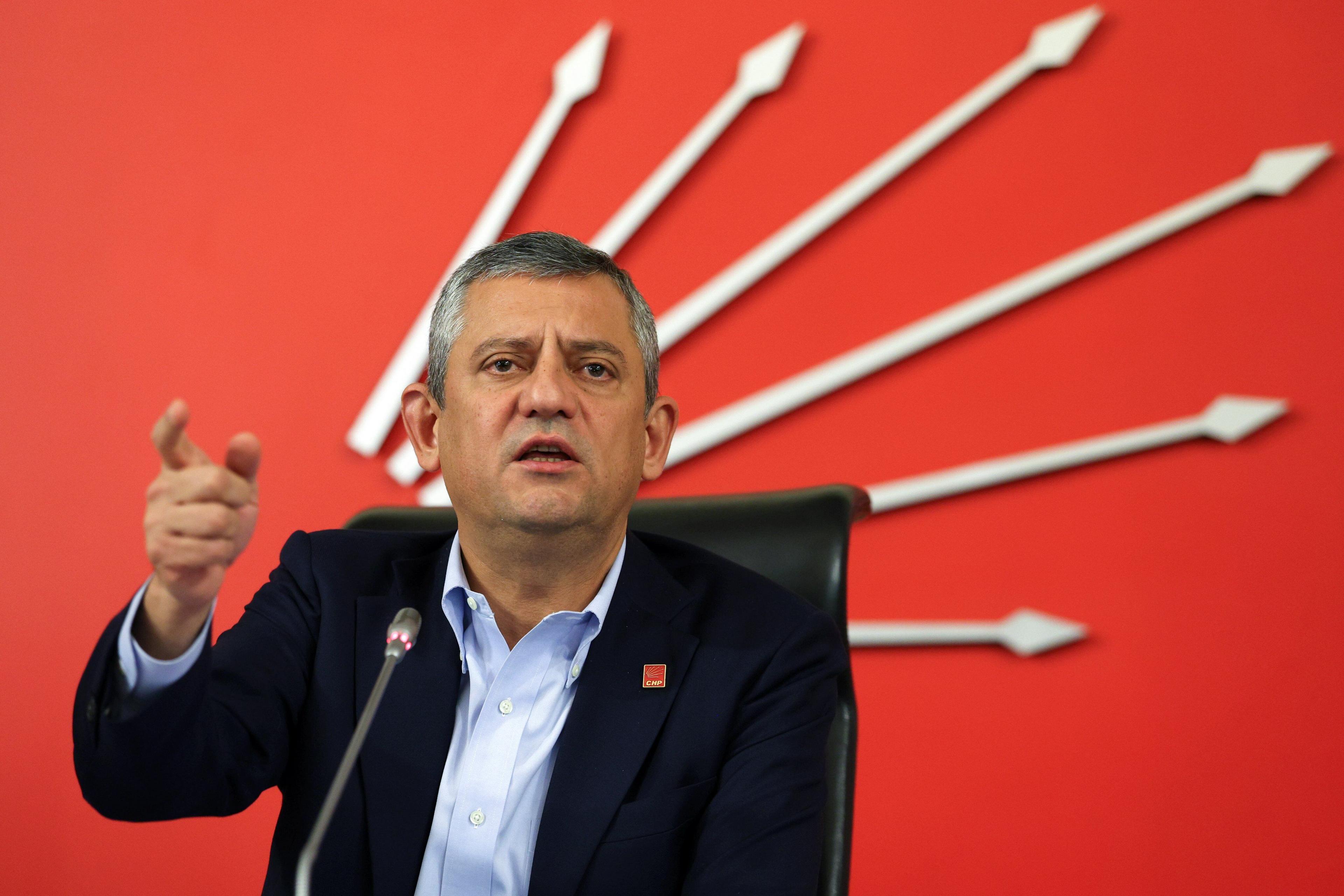 Özgür Özel: Demokrasi ve hukukun üstünlüğünün yeniden tesis edilmesine ihtiyaç var