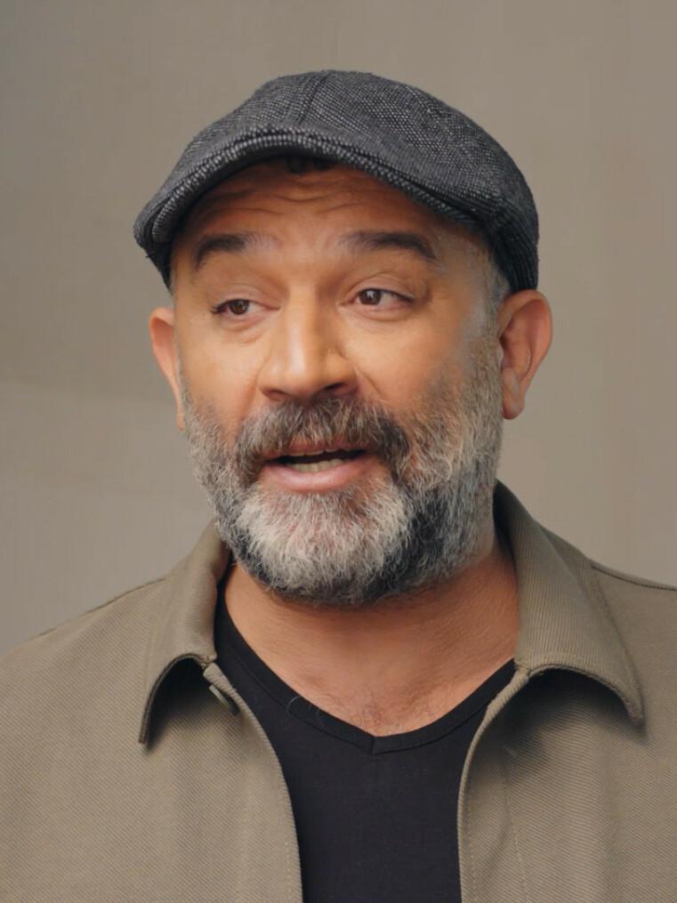 Şevket Çoruh'un kızı Gülenay Çoruh nişanlandı
