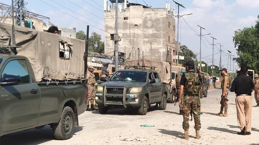 Pakistan'da İmran Han'ın partisinin yönettiği eyalette olağanüstü hal