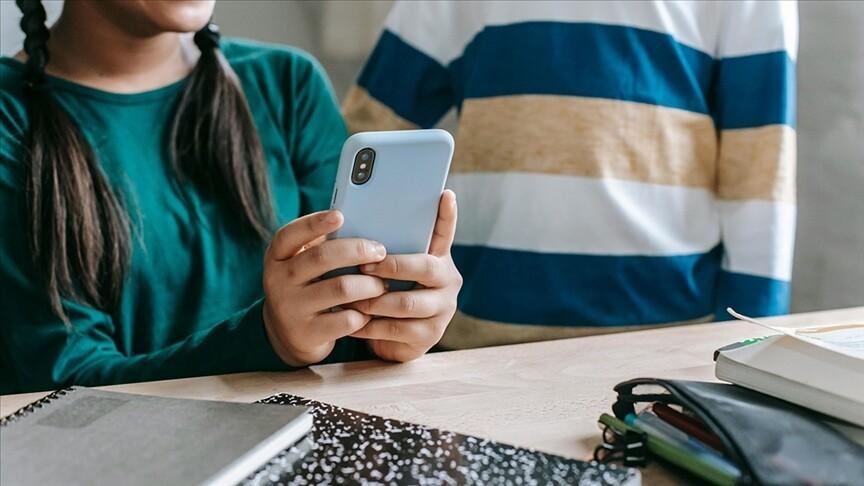 Polonya'da ilkokullarda cep telefonu kullanımı yasaklandı