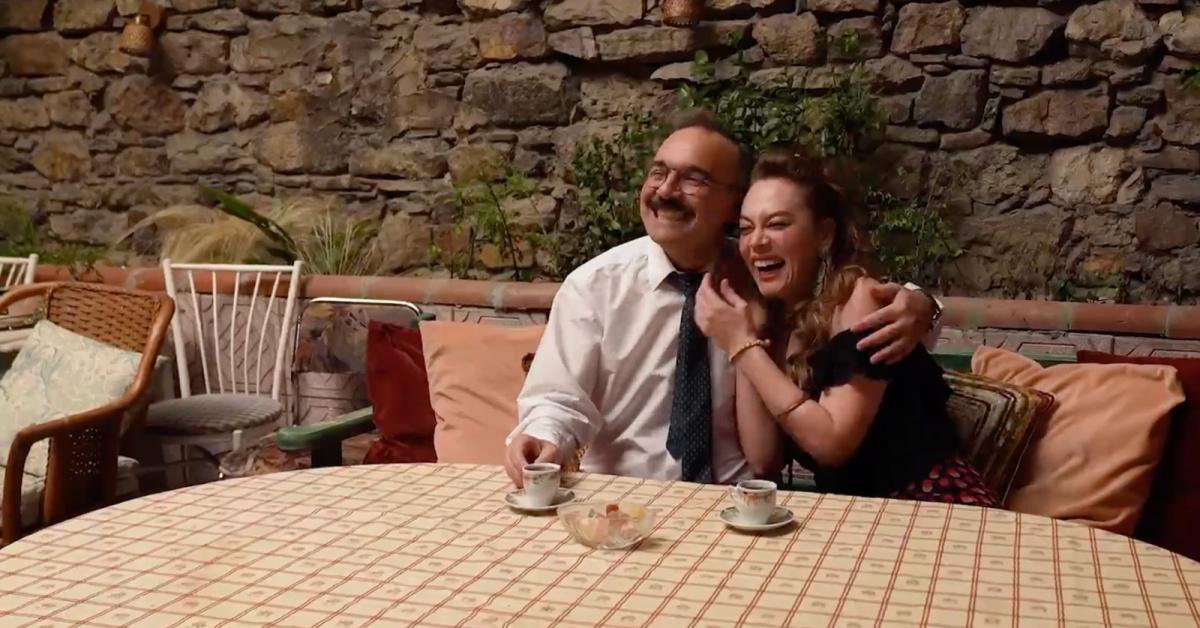 '2 Aile Arasında' filminin afişi yayınlandı, vizyon tarihi belli oldu