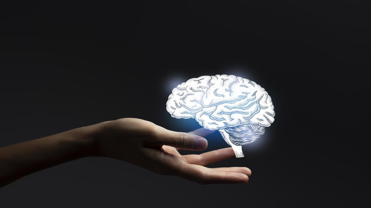 Bilim insanları 10 bin km uzaktan beyin implantını kontrol etti