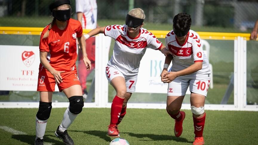 Görme Engelli Kadın Milli Takımı tarihinde ilk kez katıldığı Avrupa Şampiyonası'nı namağlup kazandı