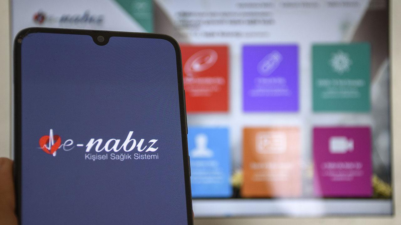 Tıbbi müdahalelerde elektronik rıza dönemi başladı