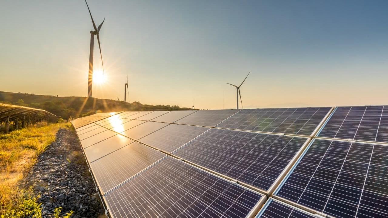 Türkiye 10 yılda güneş ve rüzgardan 442,2 teravatsaat elektrik üretti