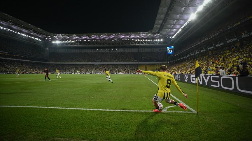 Fenerbahçe Kadıköy'de Sturm Graz'ı Ağırlıyor