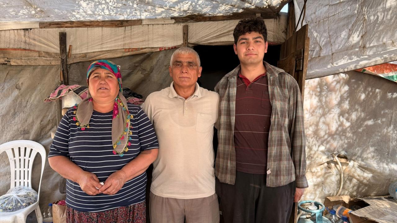Naylon çadırda yaşayıp YKS'de Türkiye 636'ncısı oldu