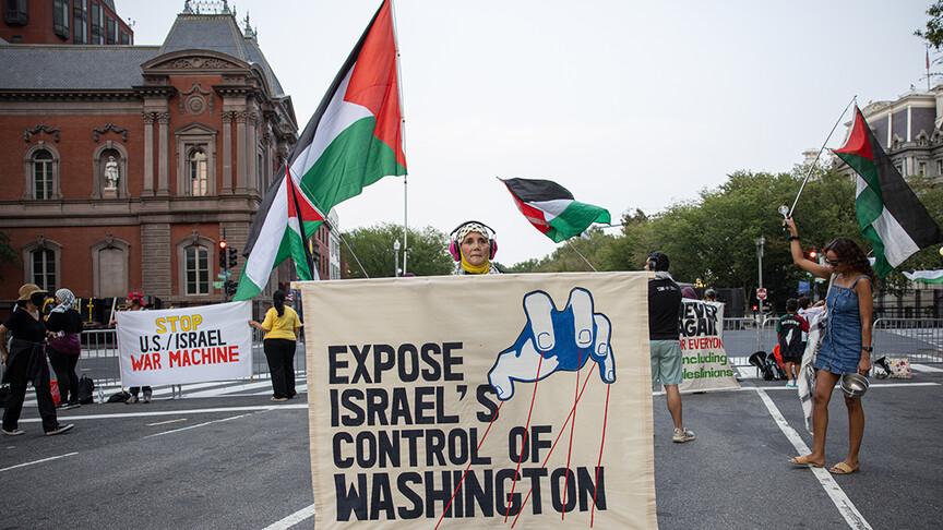 Netanyahu'nun ABD Ziyareti Washington'da Protesto Edildi