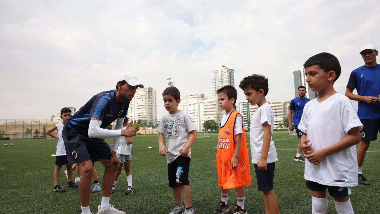 Çankaya Belediyesi ve Gençlerbirliği’nden çocuklara ücretsiz futbol okulu